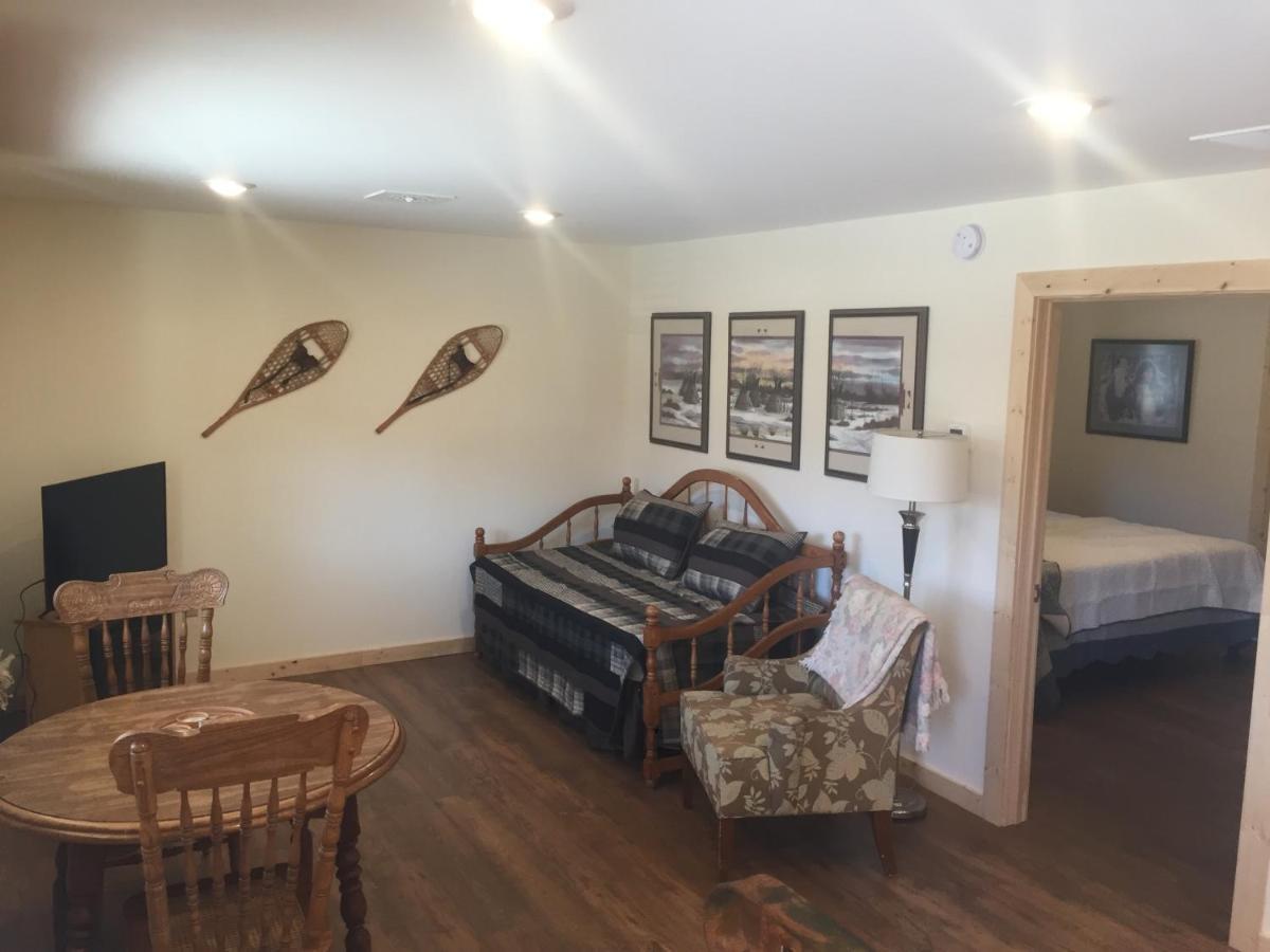 Creekside Downtown Vacation Suites, Only Adults 25 Or Older Buffalo Exterior foto